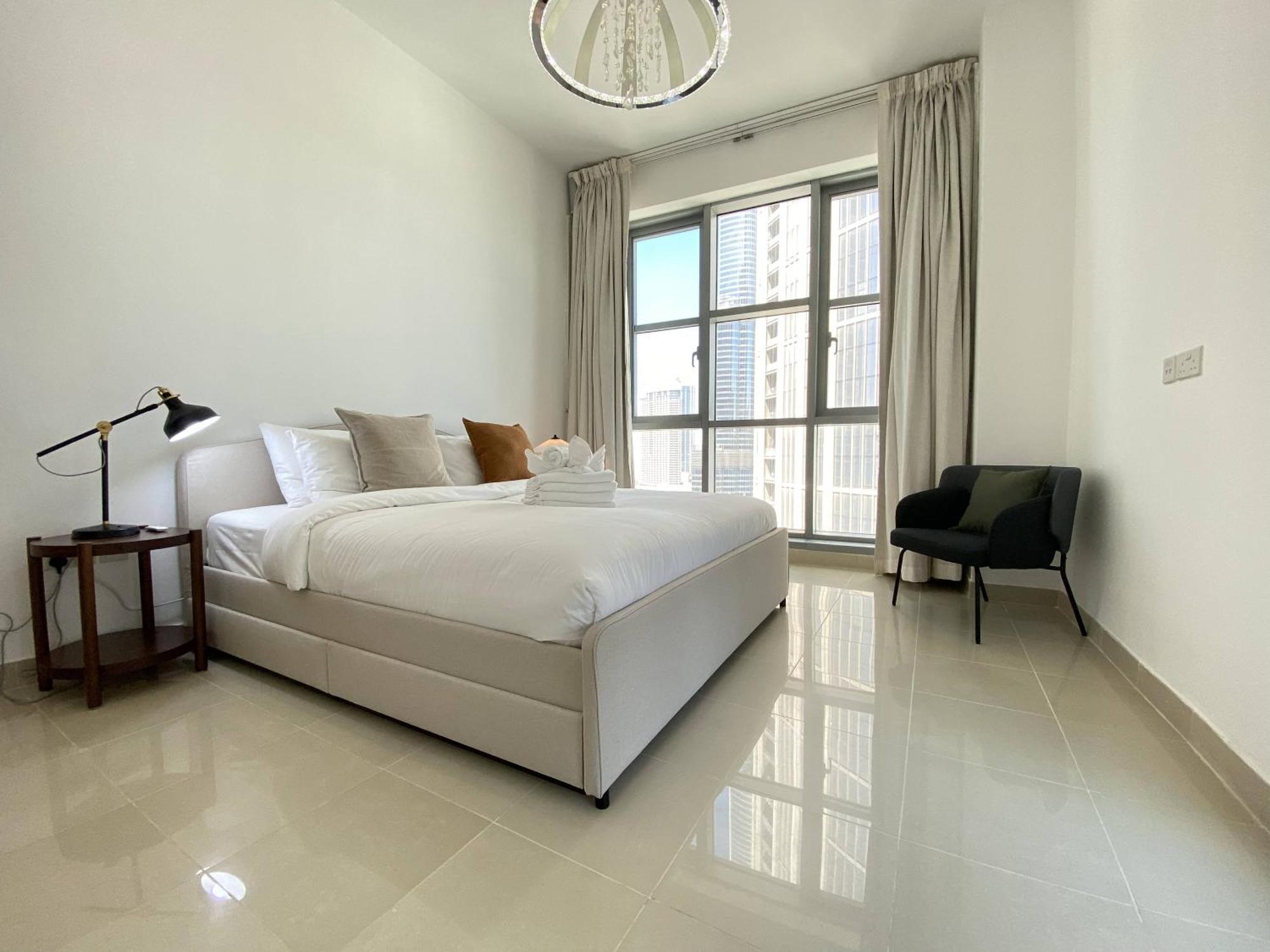 Lux Bnb Standpoint Tower Burj & Fountain Views Дубай Екстериор снимка