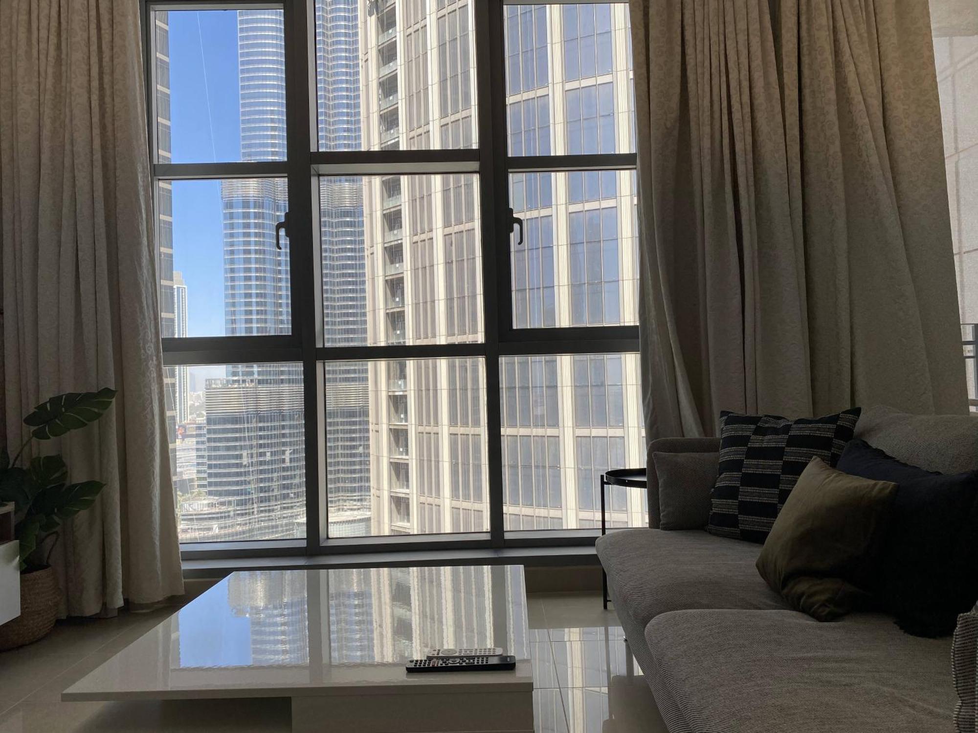Lux Bnb Standpoint Tower Burj & Fountain Views Дубай Екстериор снимка