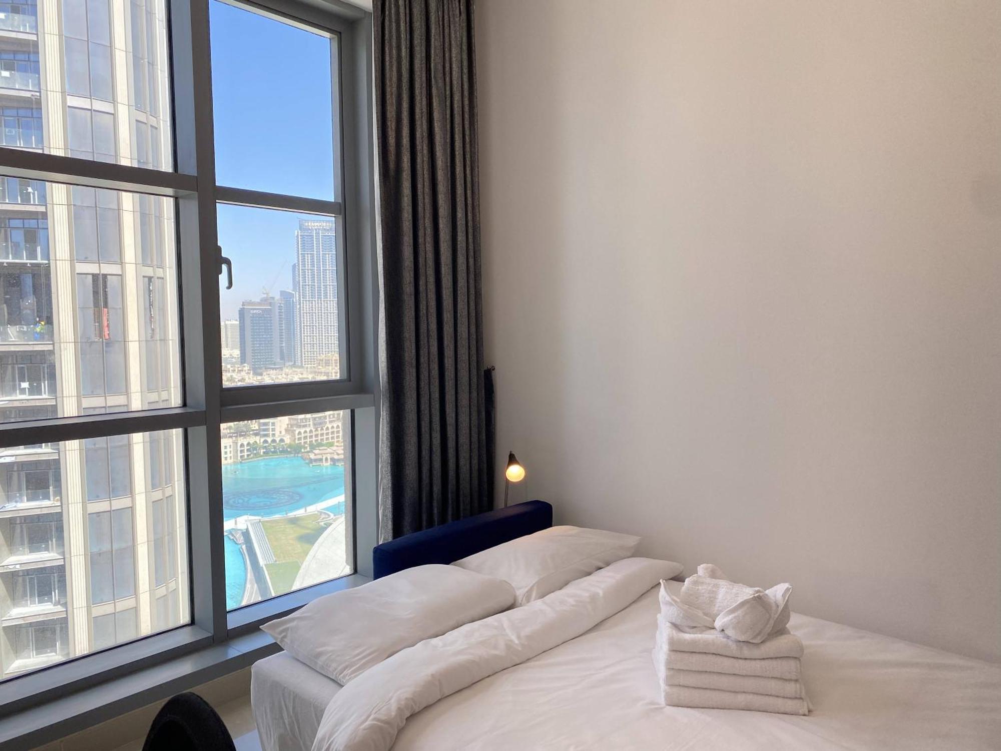 Lux Bnb Standpoint Tower Burj & Fountain Views Дубай Екстериор снимка