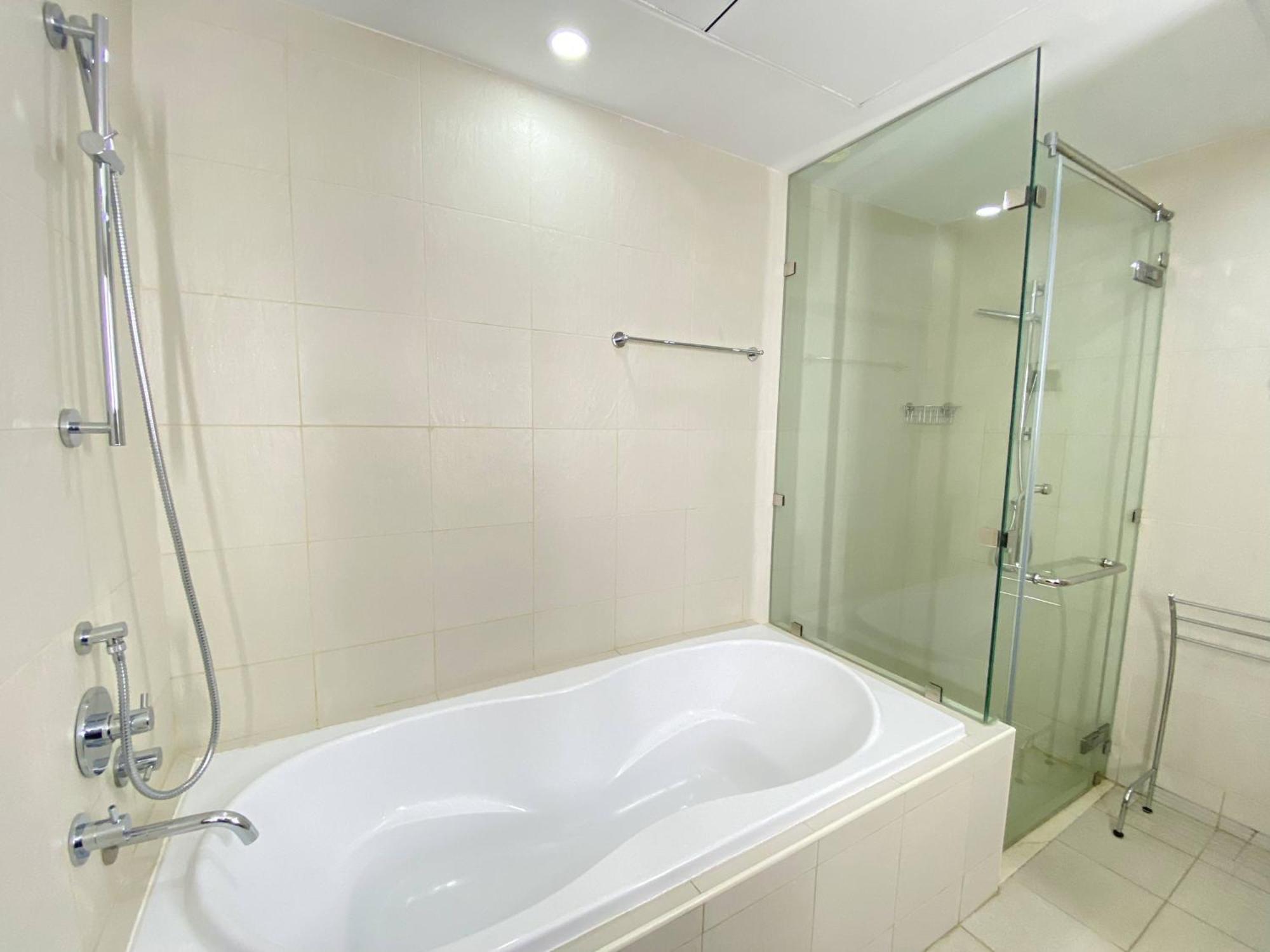 Lux Bnb Standpoint Tower Burj & Fountain Views Дубай Екстериор снимка